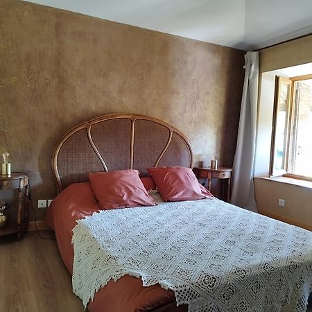 Chambres D'Hotes Aux Petits Belezins Сент-Амур Экстерьер фото