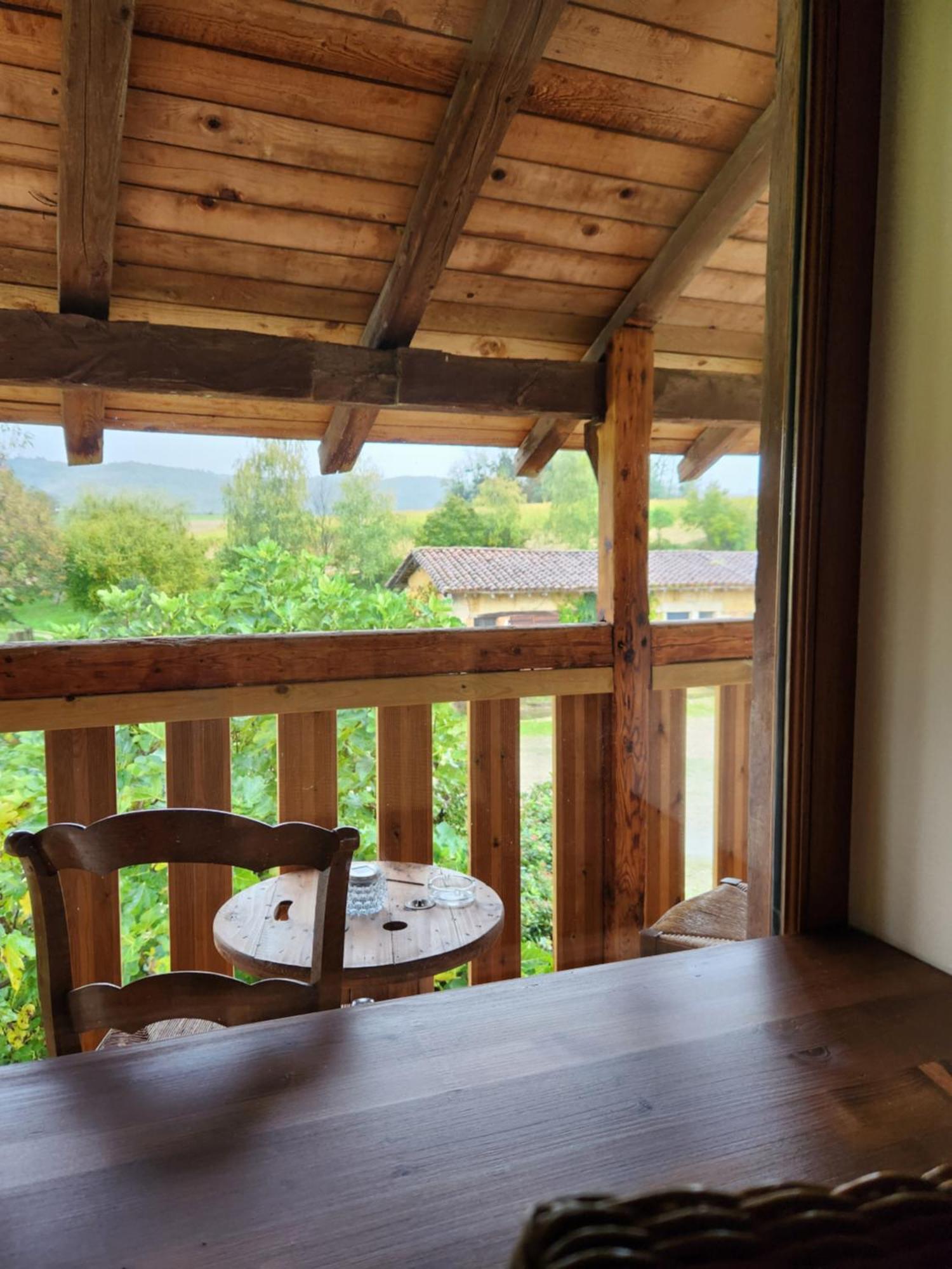 Chambres D'Hotes Aux Petits Belezins Сент-Амур Экстерьер фото